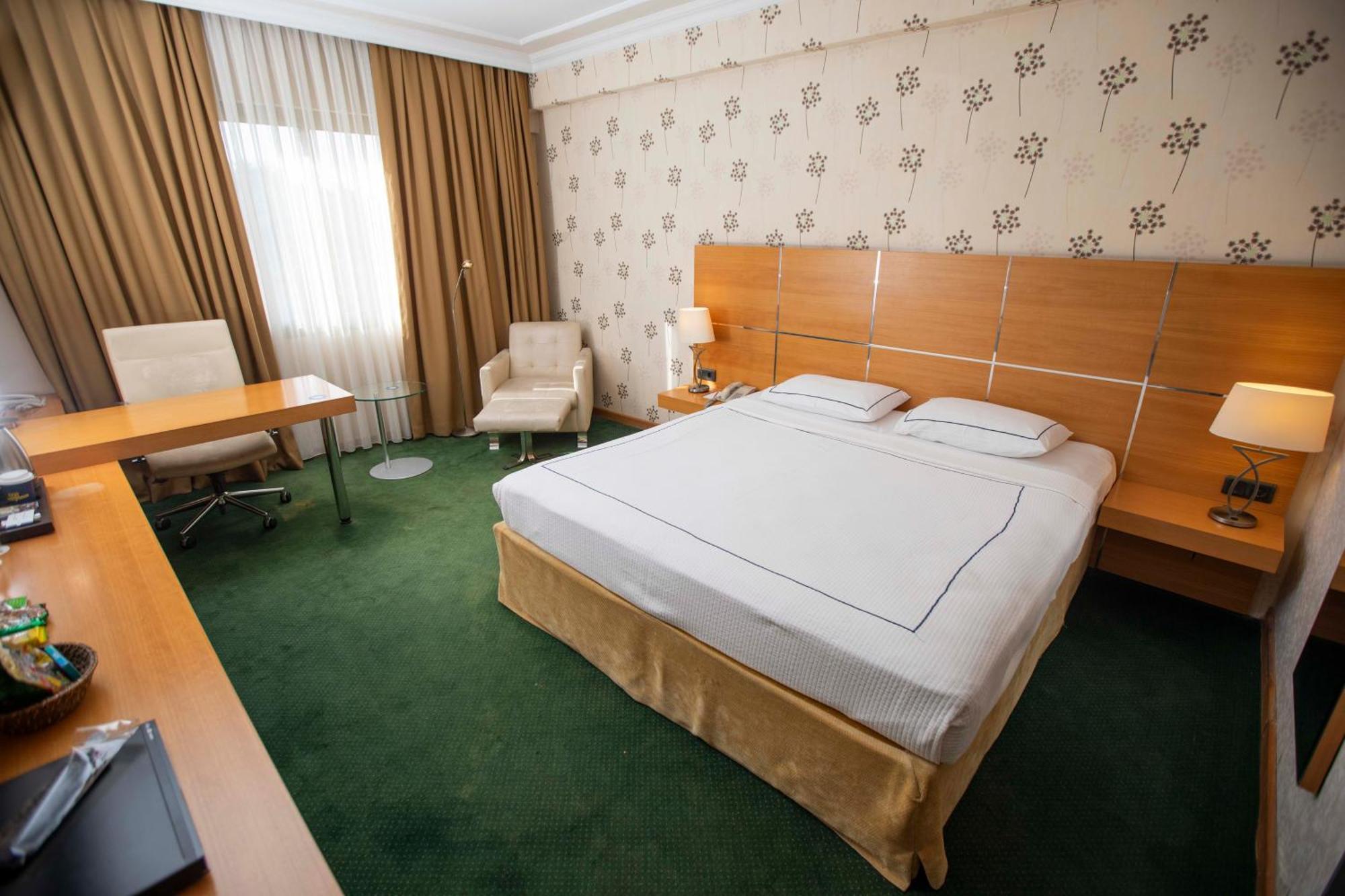 Anemon Grand Manisa Otel Exterior foto